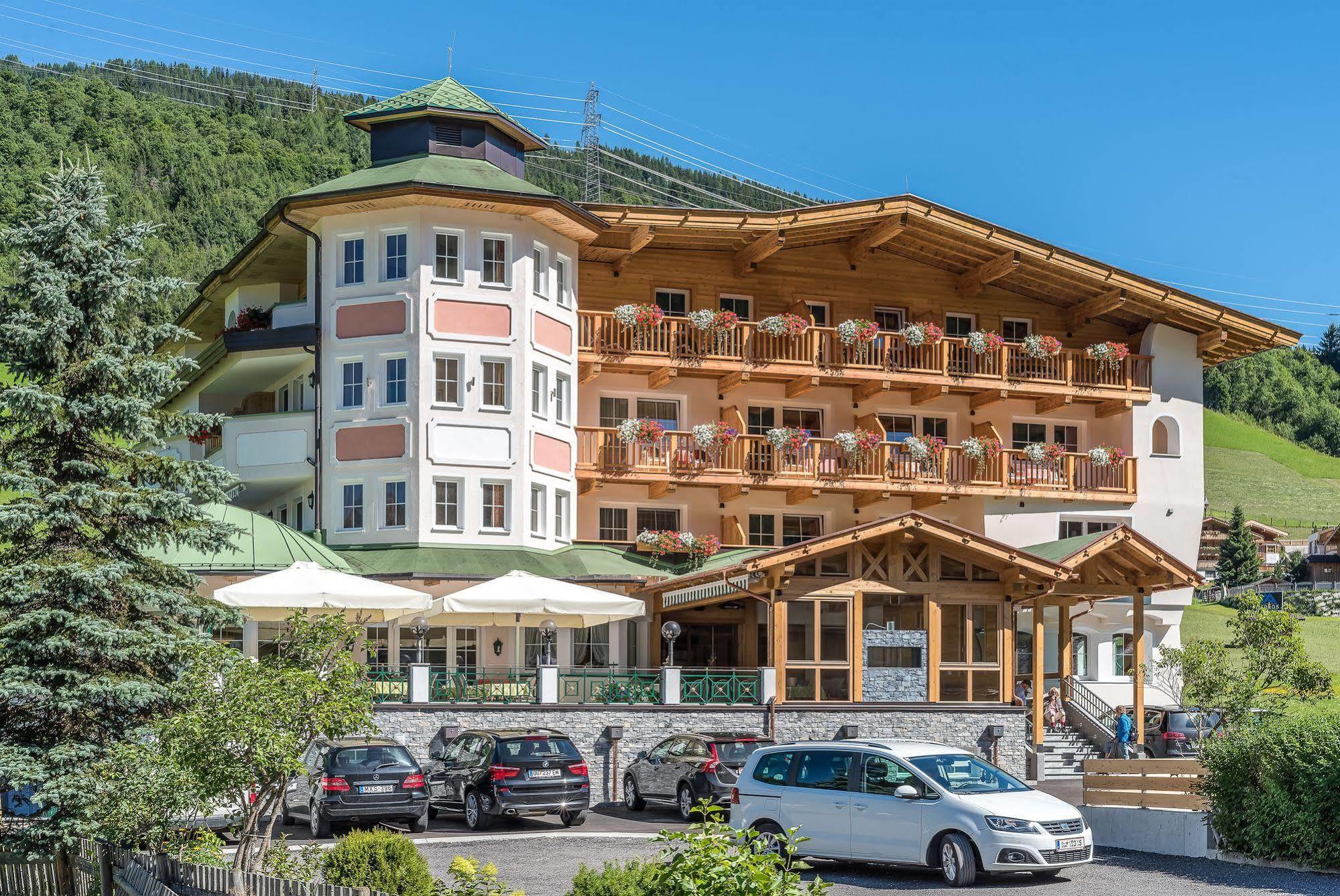 Hotel Maria Theresia Gerlos Exterior foto